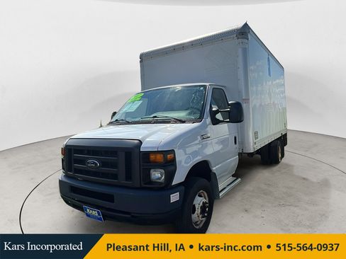 Used 2017 Ford E-450 and Econoline 450 Super Duty w/ Power Windows & Locks Group RWD image 1