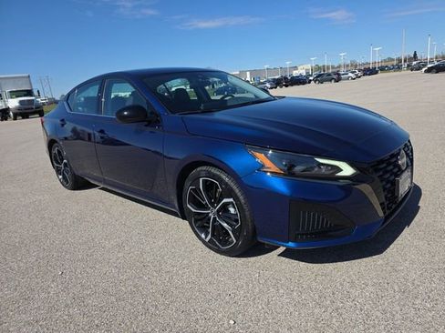 Used 2023 Nissan Altima 2.5 SR image 15