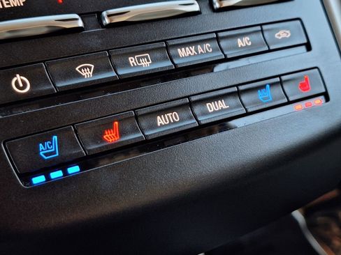 Used 2019 Lincoln MKC Reserve w/ MKC Climate Package image 26