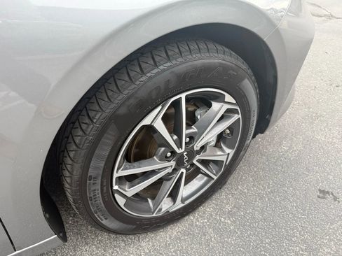 Used 2022 Kia Forte LXS w/ LXS Technology Package image 9