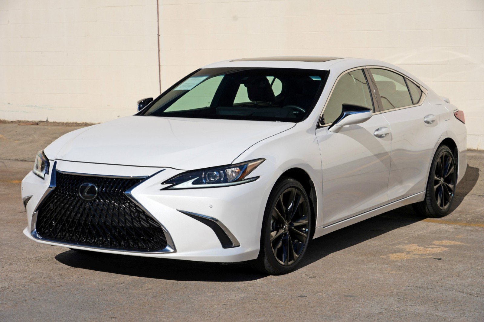 Used 2024 Lexus ES 300h w/ Premium Package FWD image 54