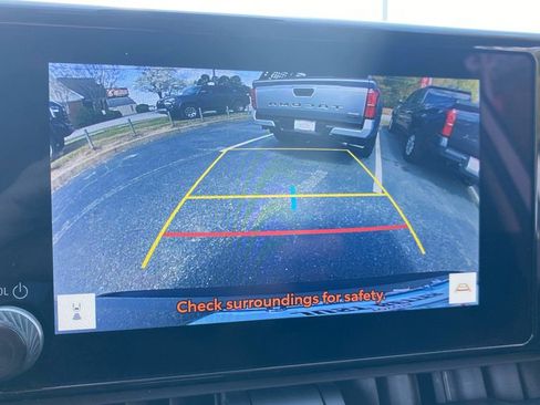 Used 2024 Toyota RAV4 XLE FWD image 28