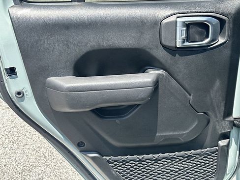 Used 2023 Jeep Wrangler Unlimited w/ Sun & Screen Package AWD/4WD image 21