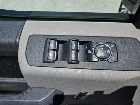 Used 2017 Ford F350 XL AWD/4WD image 19
