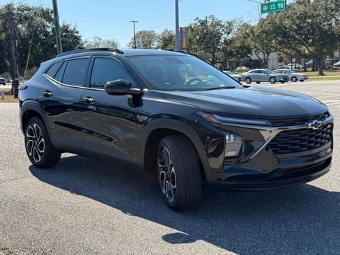 New 2026 Chevrolet Trax RS w/ Driver Confidence Package image 7