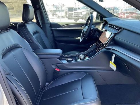 New 2026 Jeep Grand Cherokee Limited AWD/4WD image 32