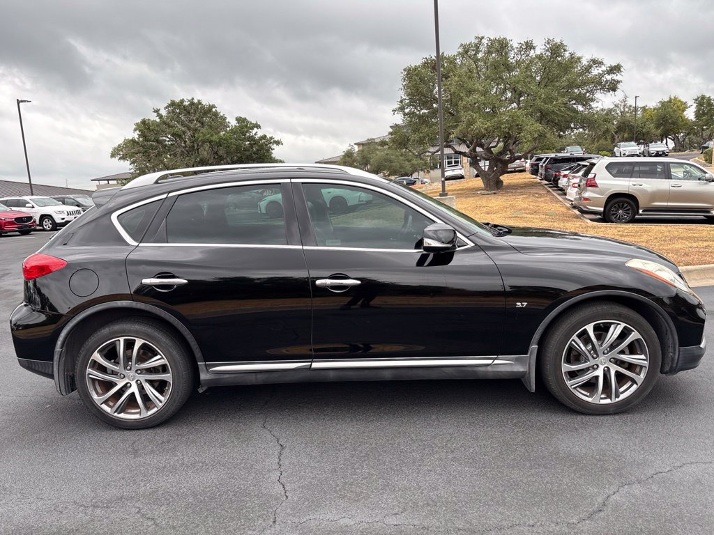 Used 2016 INFINITI QX50 2WD w/ Deluxe Touring Package image 6