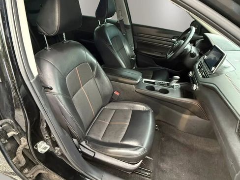 Used 2021 Nissan Altima 2.5 SR FWD image 12