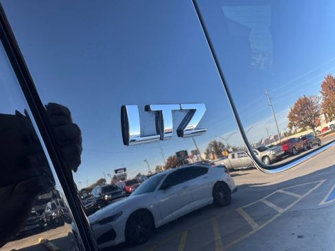 Used 2012 Chevrolet Tahoe LTZ image 29