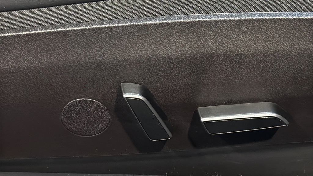Used 2023 Tesla Model 3 Standard Range RWD image 13