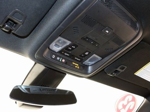 Used 2023 Cadillac XT6 Premium Luxury image 23