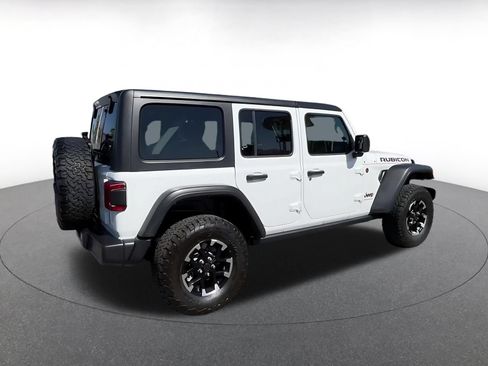 Used 2025 Jeep Wrangler Unlimited Rubicon AWD/4WD image 12