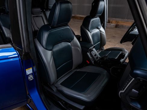 Used 2021 Ford Bronco First Edition AWD/4WD image 29