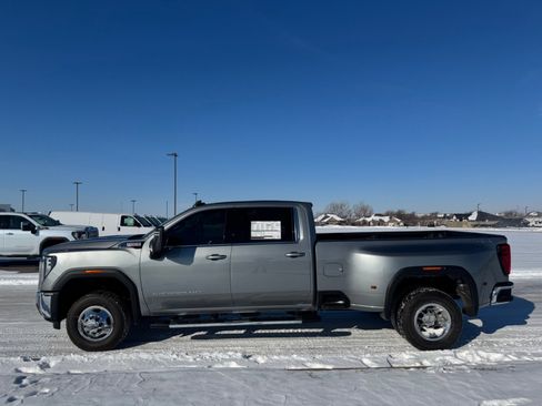 New 2026 GMC Sierra 3500 SLE w/ SLE Value Package image 6