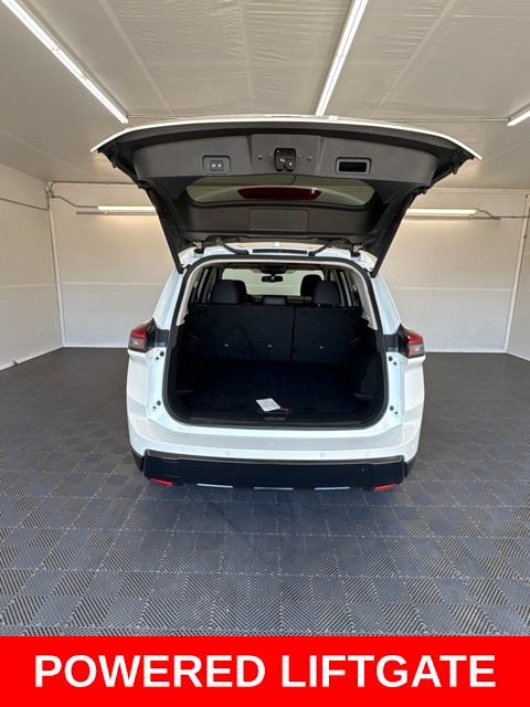 Certified 2025 Nissan Rogue SV w/ Rock Creek Premium Package AWD/4WD image 18