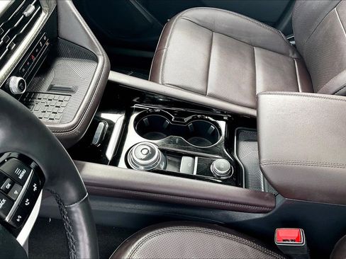 Certified 2025 Ford Explorer Platinum w/ LUX Leather Package image 15