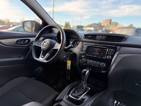 Used 2020 Nissan Rogue Sport S FWD image 32