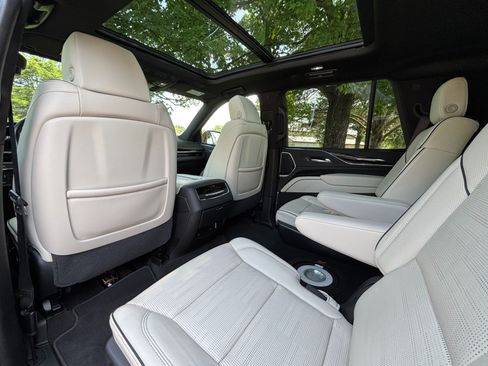 Used 2024 Cadillac Escalade Sport w/ LPO, ONYX Package AWD/4WD image 18