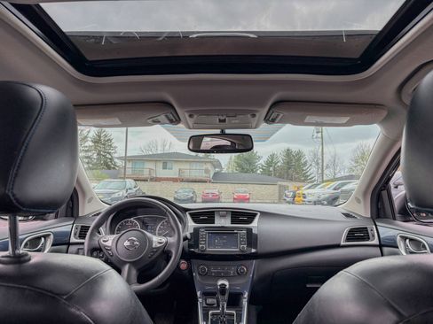 Used 2017 Nissan Sentra SR w/ SR Premium Technology Package image 20