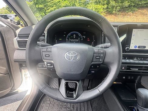 Certified 2025 Toyota Camry LE w/ Convenience Package FWD image 10