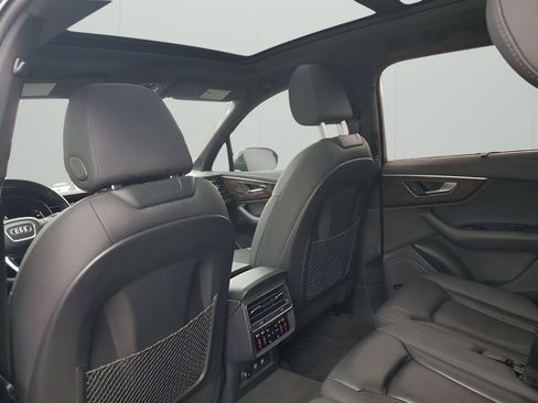 Used 2020 Audi Q7 3.0T Prestige image 18