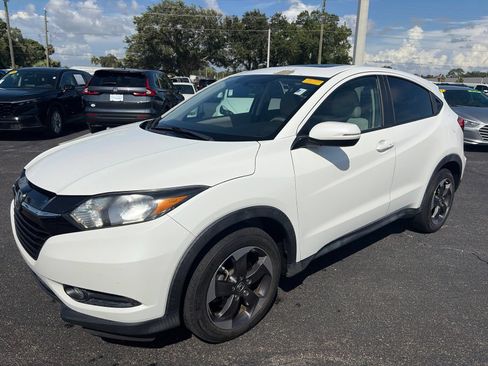 Used 2018 Honda HR-V EX image 3