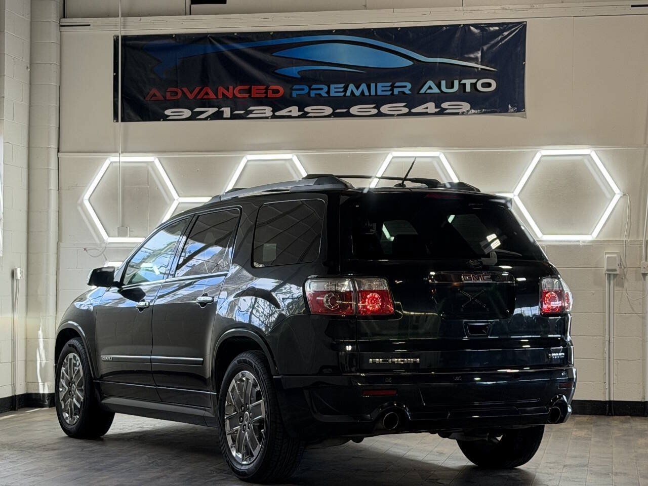 Used 2012 GMC Acadia Denali AWD/4WD image 4