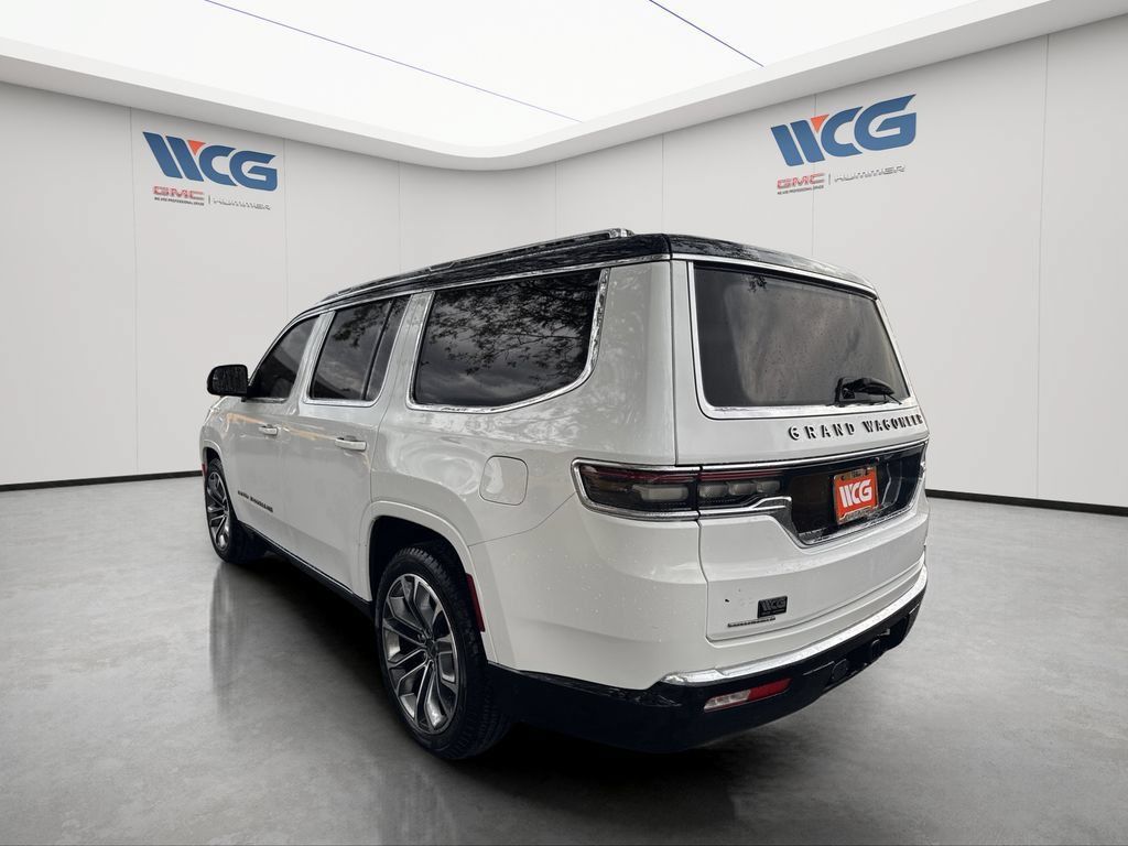 Used 2023 Jeep Grand Wagoneer Series III AWD/4WD image 5