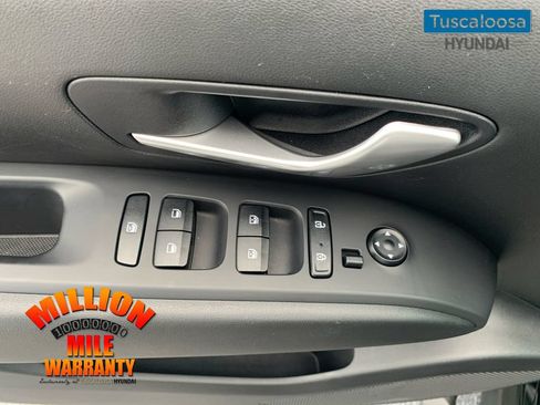 Used 2023 Hyundai Santa Cruz Night AWD/4WD image 13