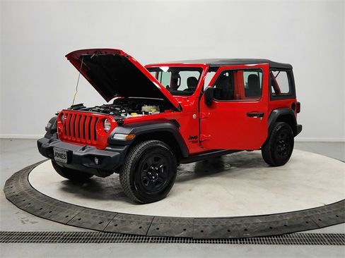 Used 2021 Jeep Wrangler Unlimited Sport image 11