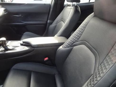 Used 2021 Lexus UX 250h w/ Premium Package image 8