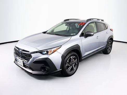 Used 2025 Subaru Crosstrek 2.0i Premium image 4