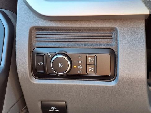 Used 2025 Ford F250 XLT image 17