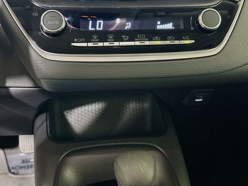 Certified 2025 Toyota Corolla LE FWD image 22