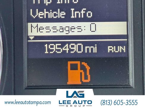 Used 2014 Chrysler Town & Country Touring FWD image 25