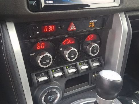 Used 2020 Toyota 86 RWD image 17