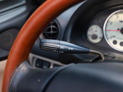 Used 2000 MAZDA MX-5 Miata RWD image 20