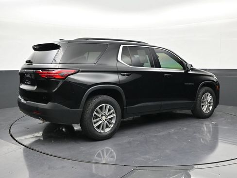 Used 2022 Chevrolet Traverse LT FWD image 5