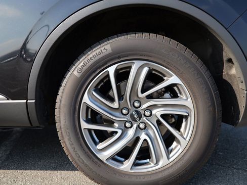 Used 2023 Lincoln Aviator AWD image 15