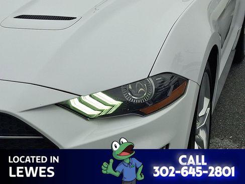 Used 2021 Ford Mustang Premium w/ Pony Package image 8