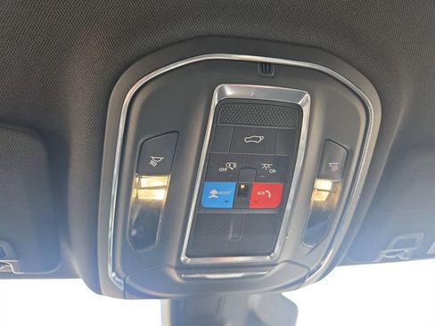 Used 2024 Jeep Grand Cherokee L Laredo image 24