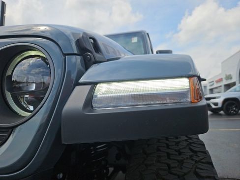 New 2025 Jeep Wrangler Unlimited Rubicon 392 image 19