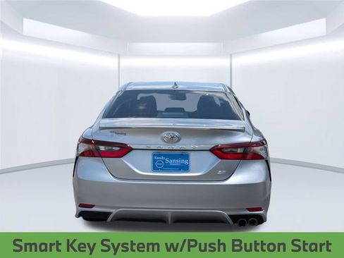 Used 2023 Toyota Camry SE w/ Convenience Package FWD image 5