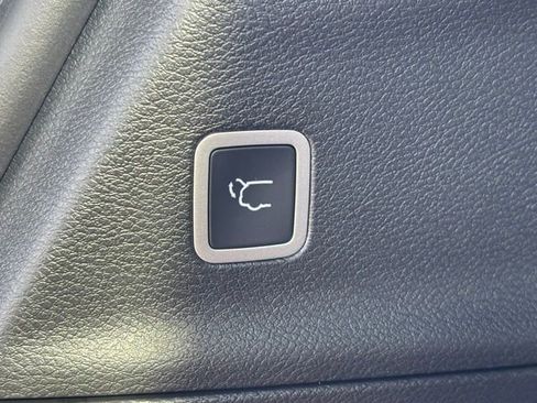 New 2026 Chrysler Pacifica Limited w/ S Appearance Package image 14