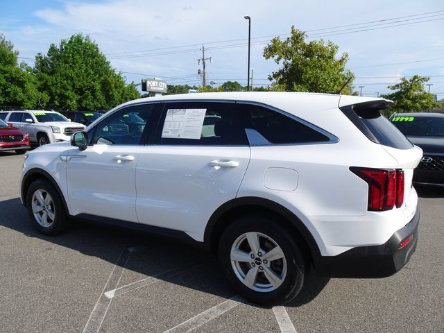 Used 2023 Kia Sorento LX FWD image 6