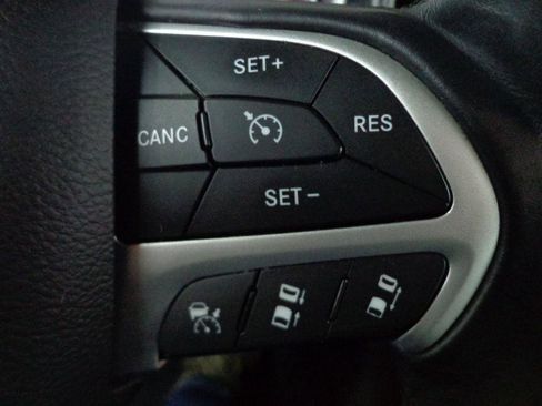 Used 2015 Dodge Charger SXT w/ AWD Plus Group image 23