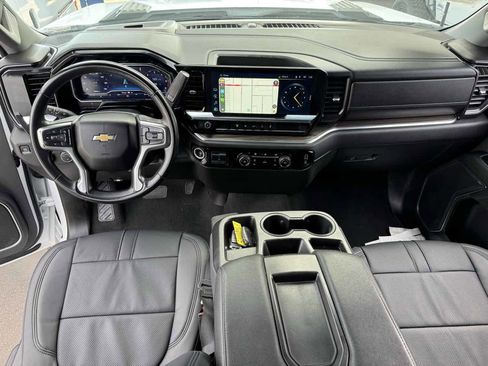 Used 2024 Chevrolet Silverado 2500 LT image 8