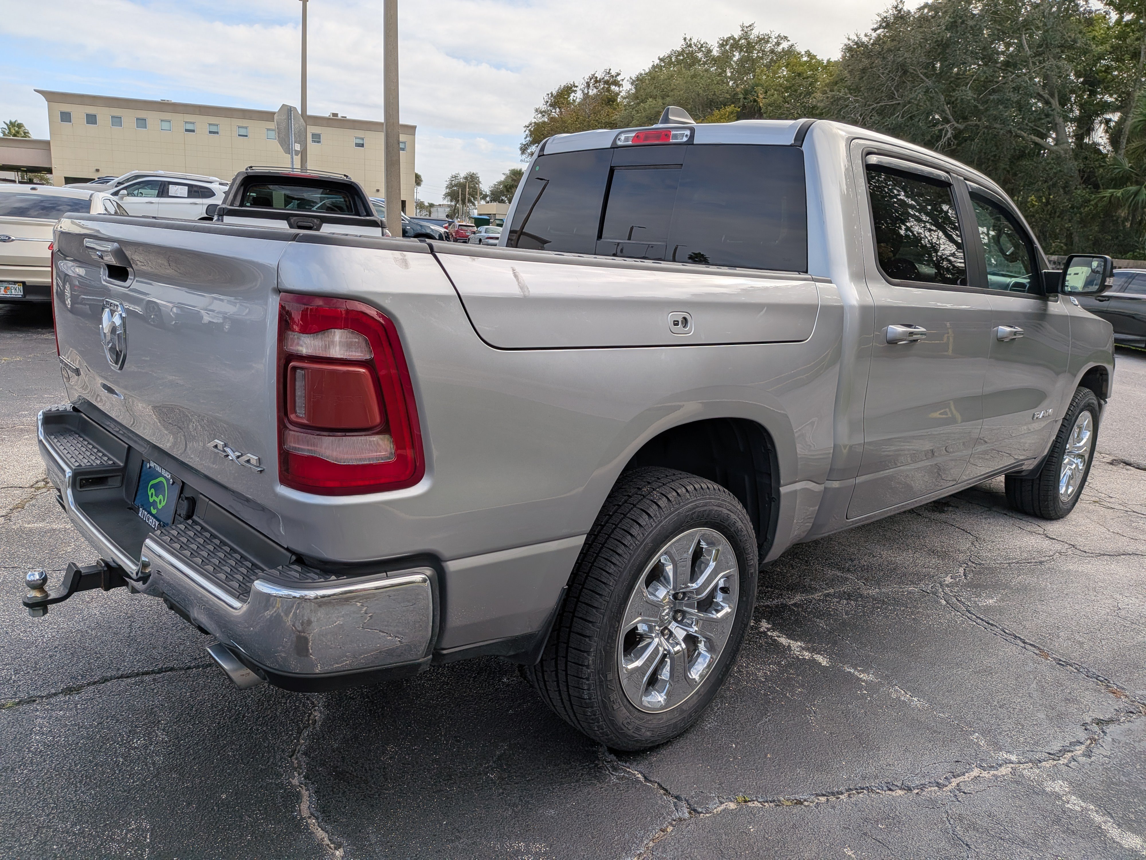 Used 2020 RAM 1500 Big Horn AWD/4WD image 4
