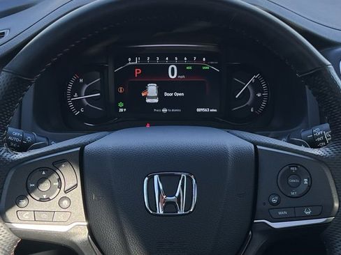 Certified 2025 Honda Passport TrailSport image 25