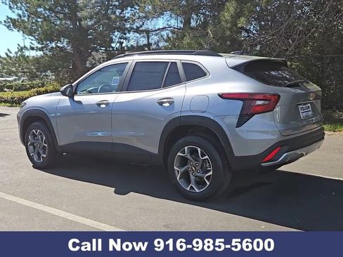 New 2026 Chevrolet Trax LT FWD image 8